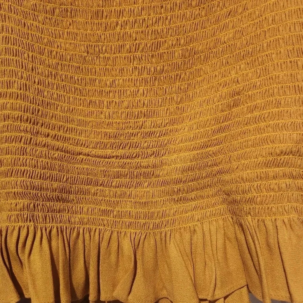 Reformation Cropped Longsleeve Gold Top With Ruffled Snached Waist Size Medium - Picture 3 of 5